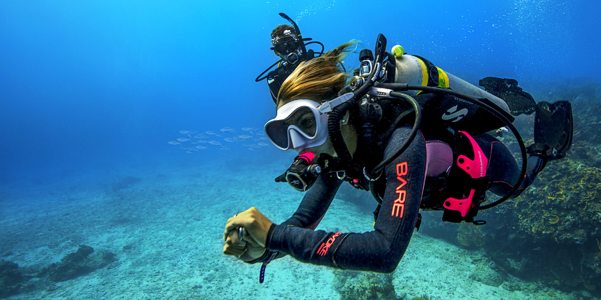 DIVING course in Okinawa