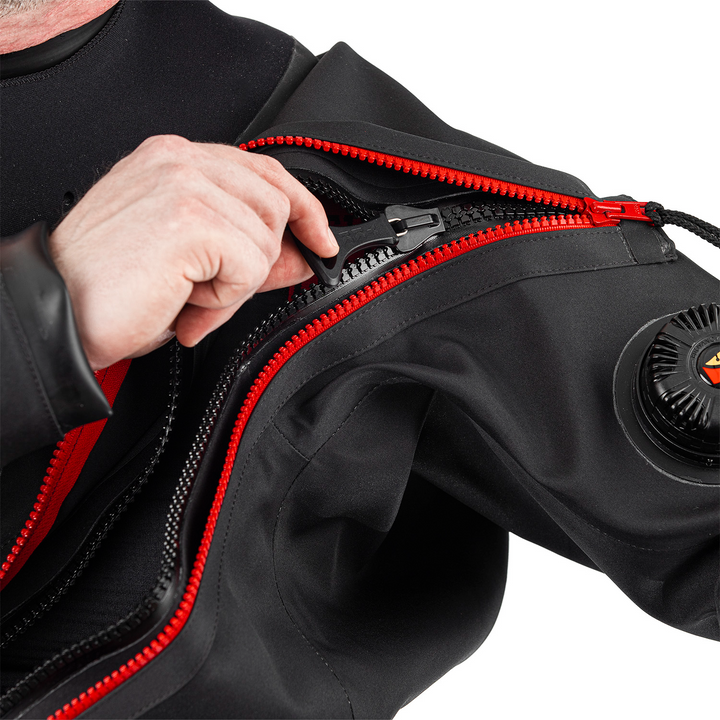 901 Series Drysuit 　Lサイズ１点限り